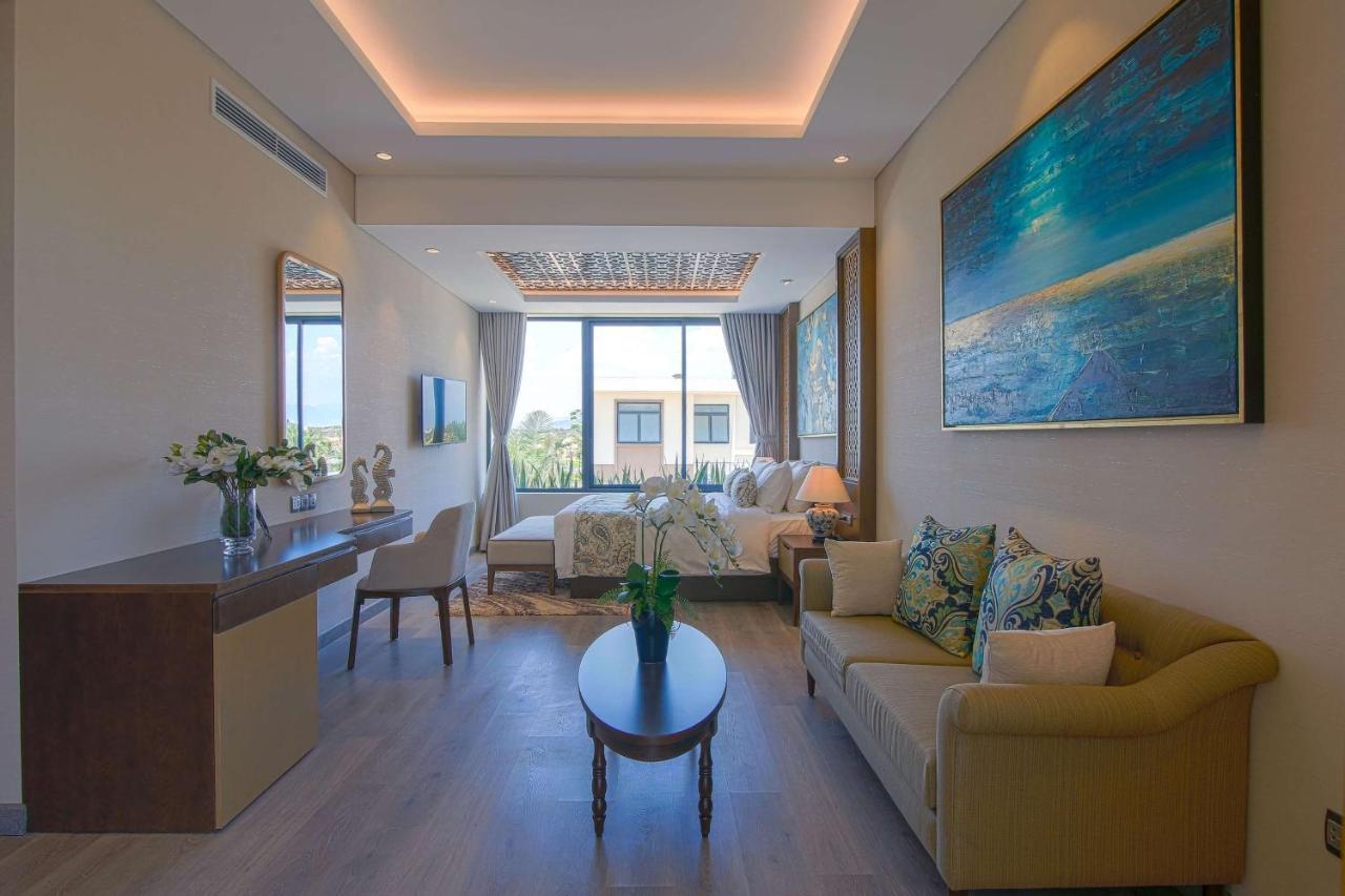 Wyndham Grand Kn Paradise होटल