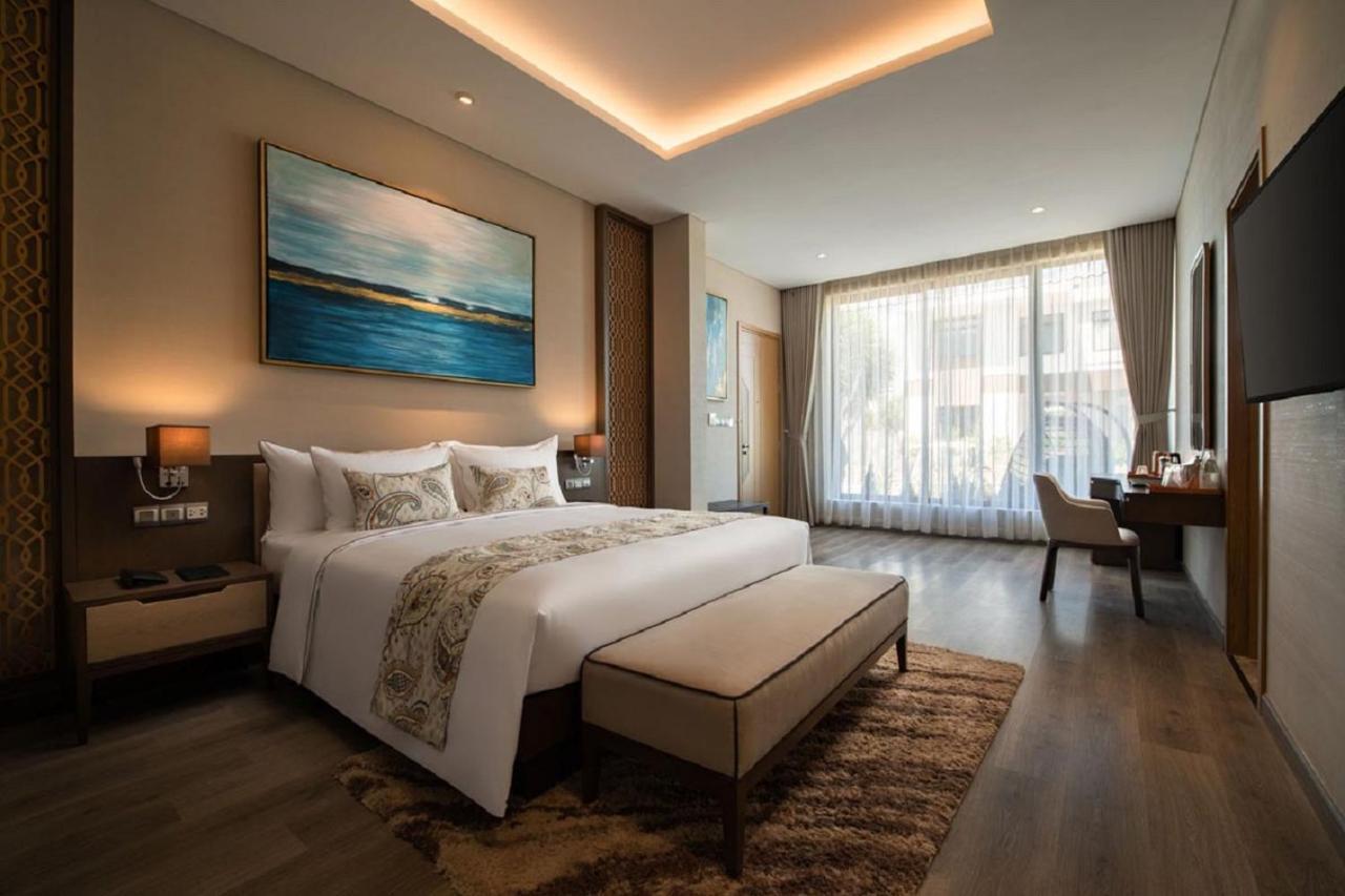 Wyndham Grand Kn Paradise होटल
