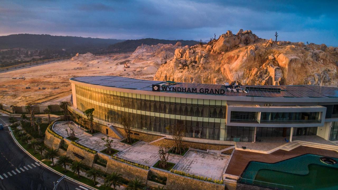 Wyndham Grand Kn Paradise Hotel